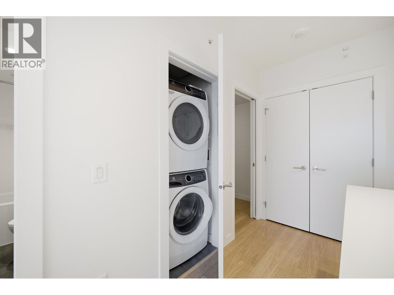 810 525 Foster Avenue, Coquitlam, British Columbia  V3J 0H6 - Photo 21 - R3077791