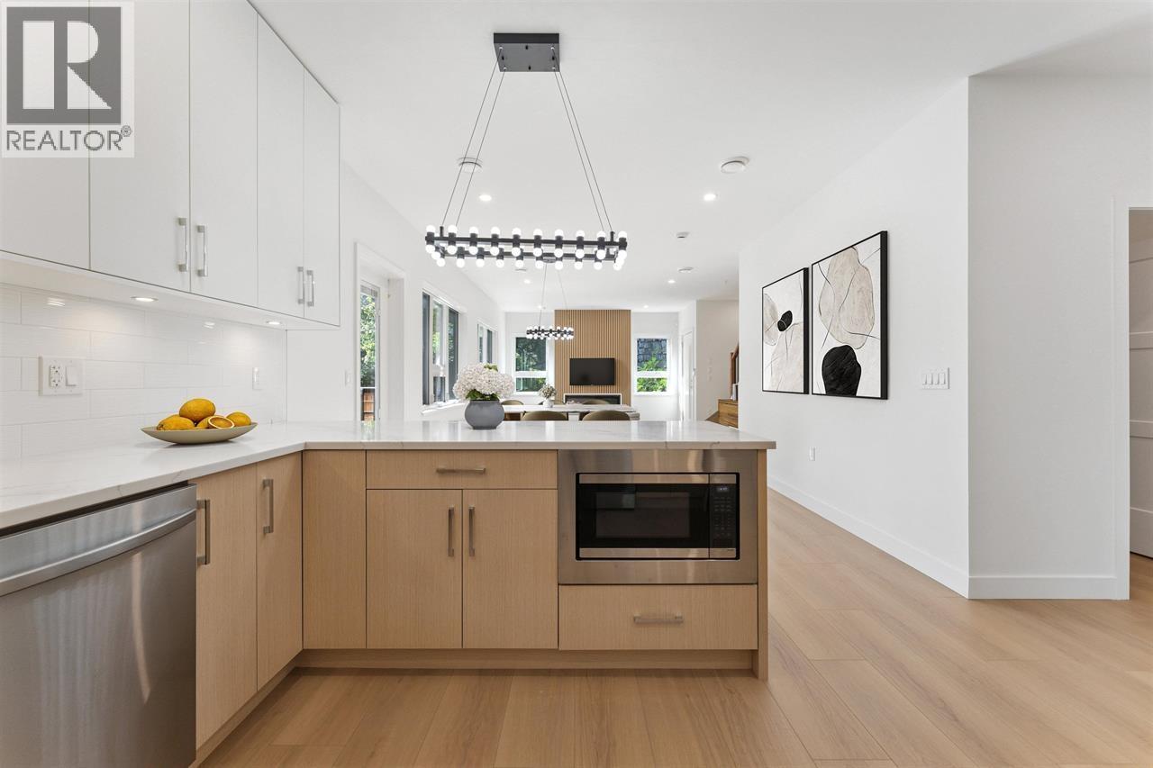 842 St. Denis Avenue, North Vancouver, British Columbia  V7J 2G4 - Photo 8 - R3077815