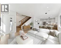 842 ST. DENIS AVENUE, North Vancouver, British Columbia