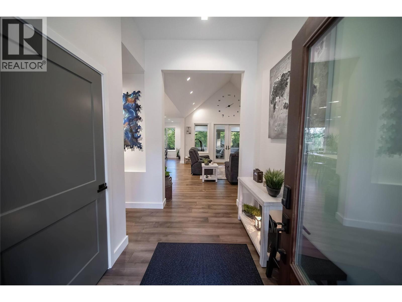 2106 Whistle Wood Way, Cranbrook, British Columbia  V1C 6V6 - Photo 4 - 10372275