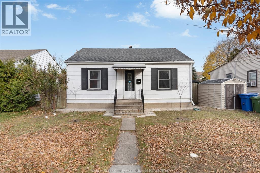 MLS# 26000692: 1456 ELSMERE, Windsor, Canada