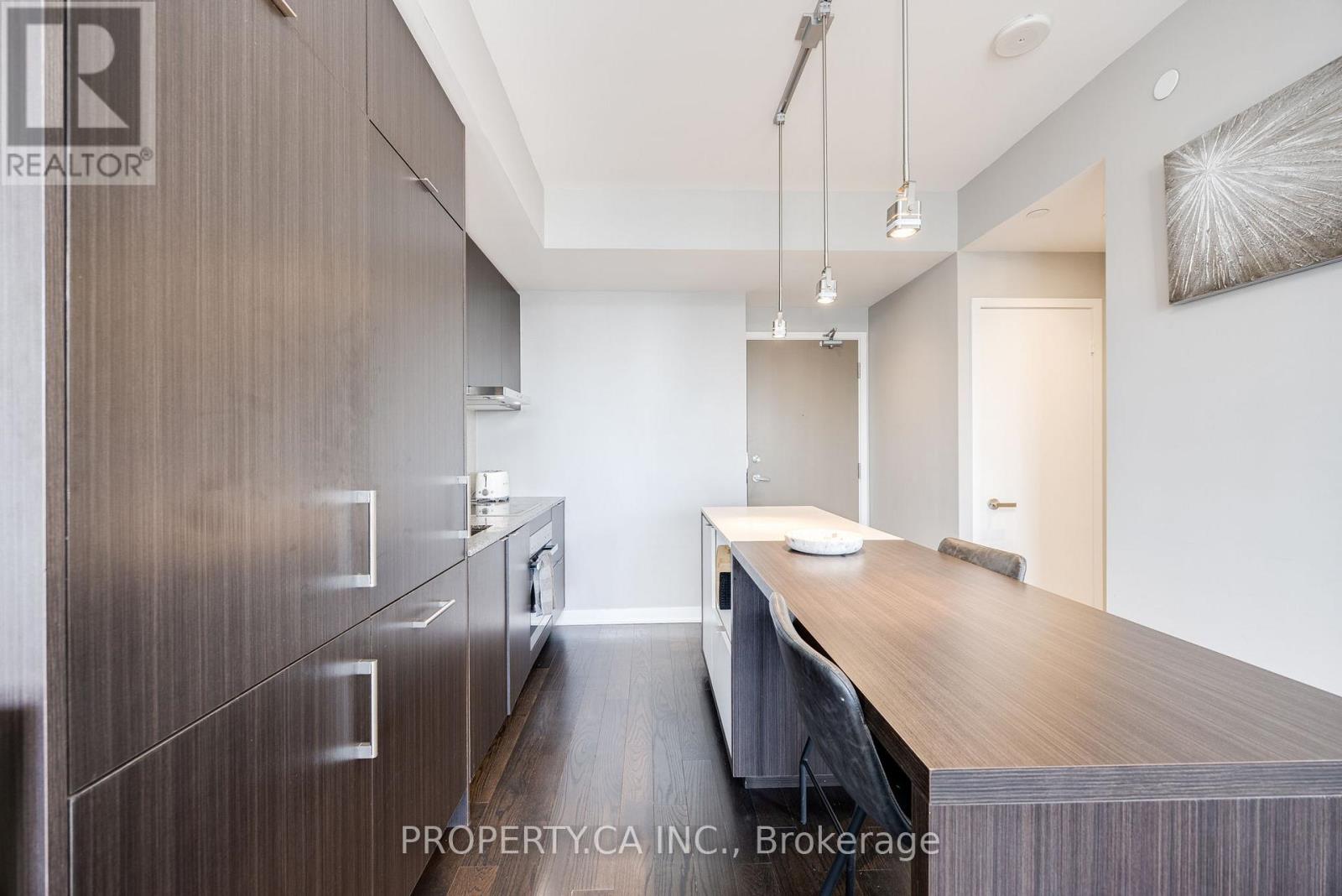 6403 - 88 Harbour Street, Toronto, Ontario  M5J 0C3 - Photo 10 - C12681582