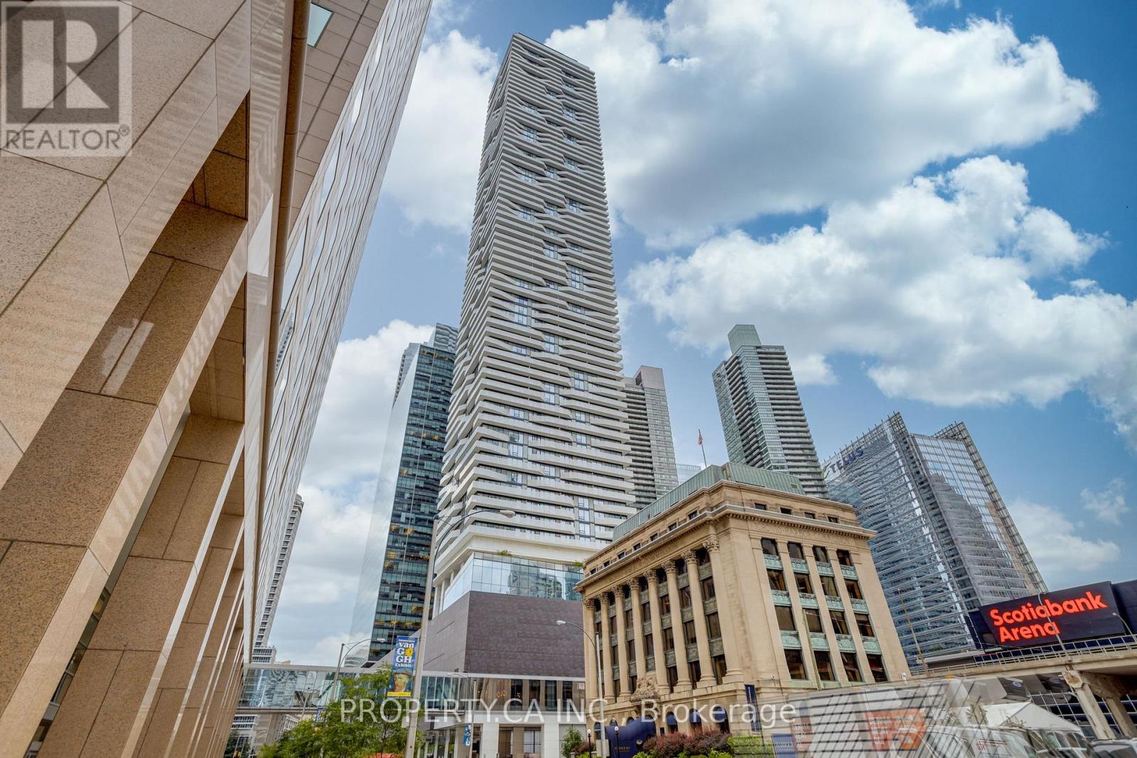 6403 - 88 Harbour Street, Toronto, Ontario  M5J 0C3 - Photo 17 - C12681582