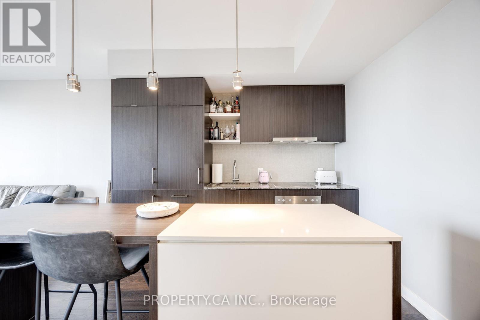 6403 - 88 Harbour Street, Toronto, Ontario  M5J 0C3 - Photo 2 - C12681582