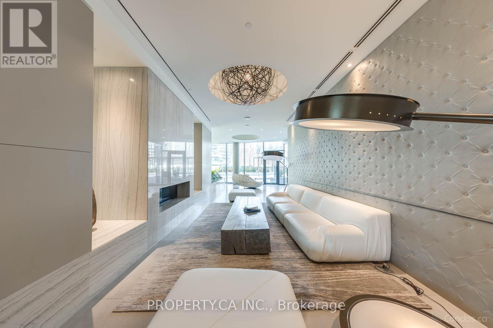 6403 - 88 Harbour Street, Toronto, Ontario  M5J 0C3 - Photo 20 - C12681582