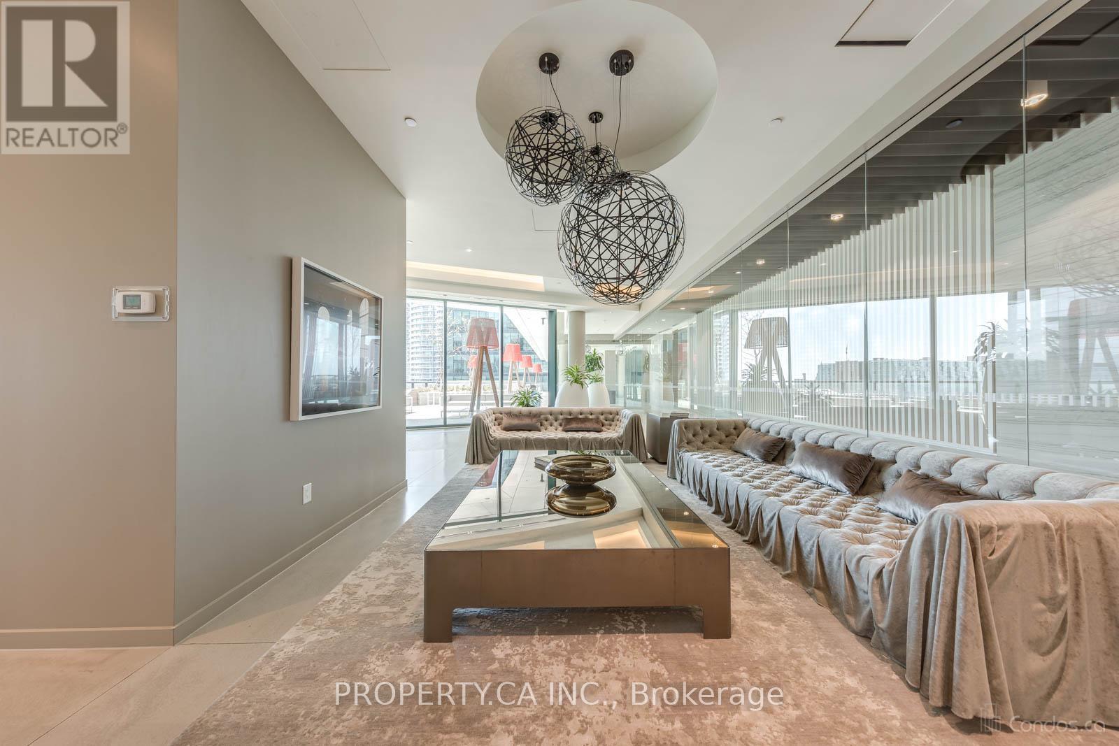 6403 - 88 Harbour Street, Toronto, Ontario  M5J 0C3 - Photo 22 - C12681582