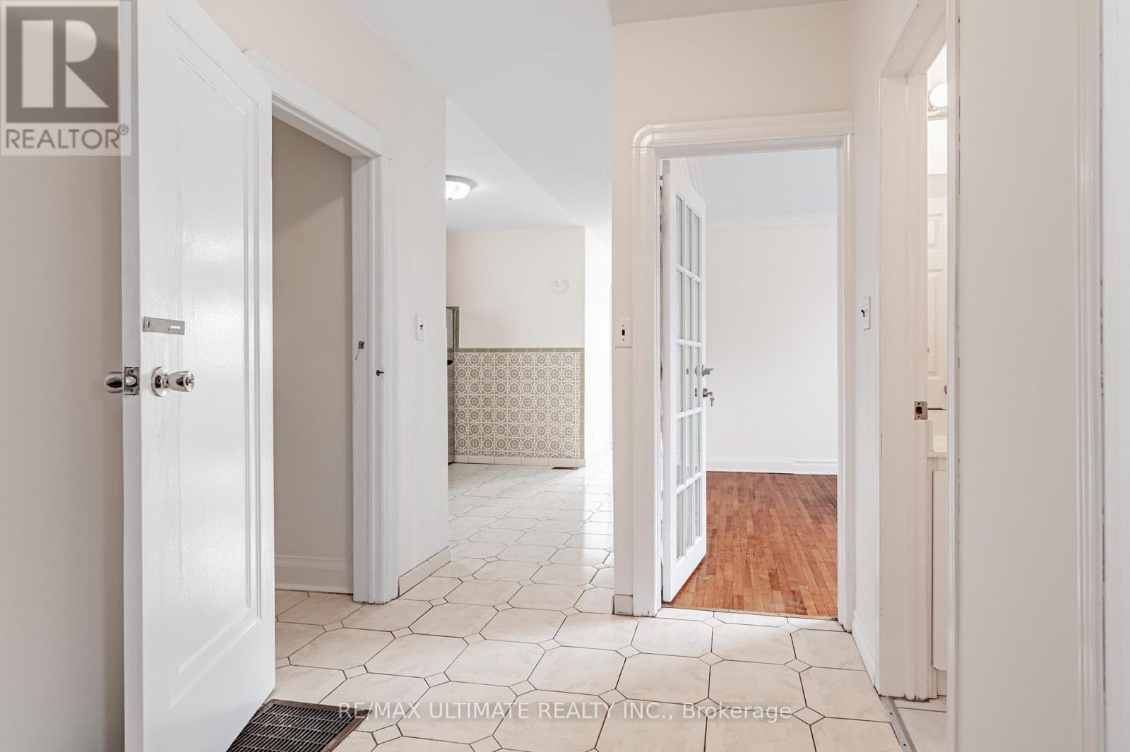 42 Carr Street, Toronto, Ontario  M5T 1B5 - Photo 19 - C12681610