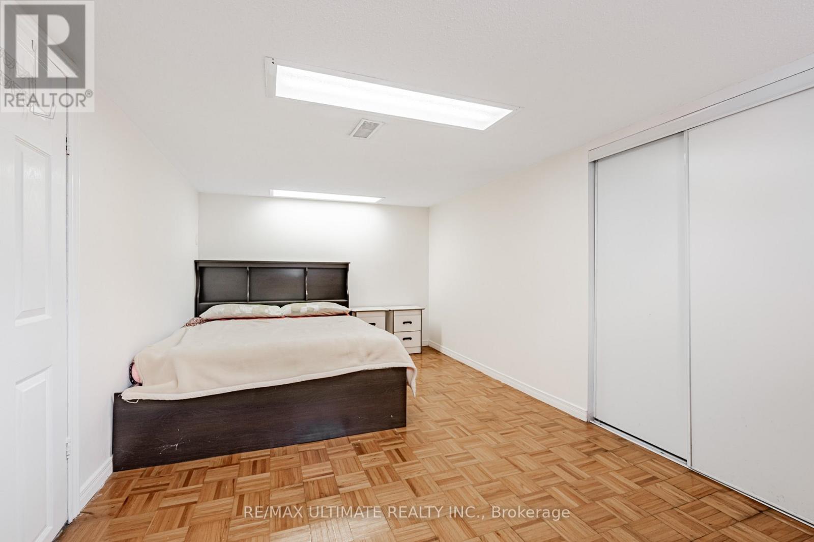 42 Carr Street, Toronto, Ontario  M5T 1B5 - Photo 27 - C12681610