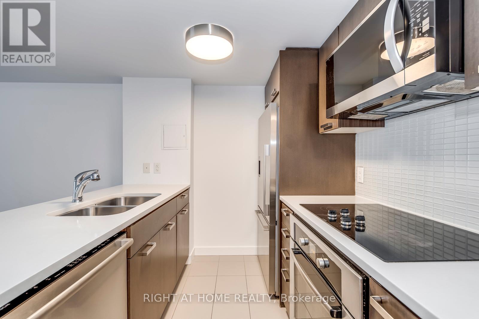 314 - 295 Adelaide Street W, Toronto, Ontario  M5V 0L4 - Photo 12 - C12681622