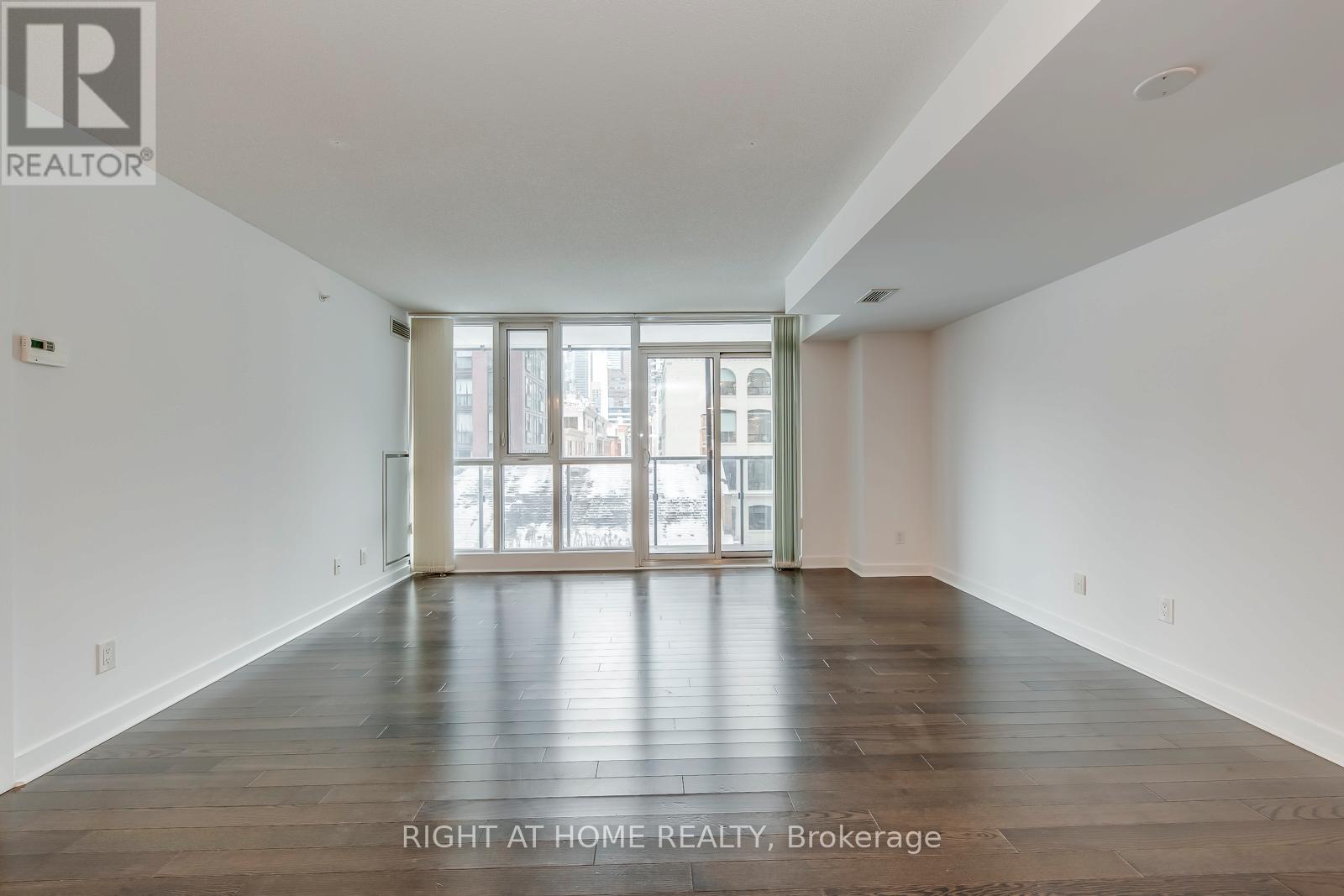 314 - 295 Adelaide Street W, Toronto, Ontario  M5V 0L4 - Photo 16 - C12681622