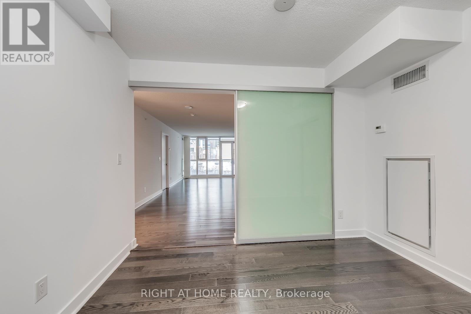 314 - 295 Adelaide Street W, Toronto, Ontario  M5V 0L4 - Photo 30 - C12681622