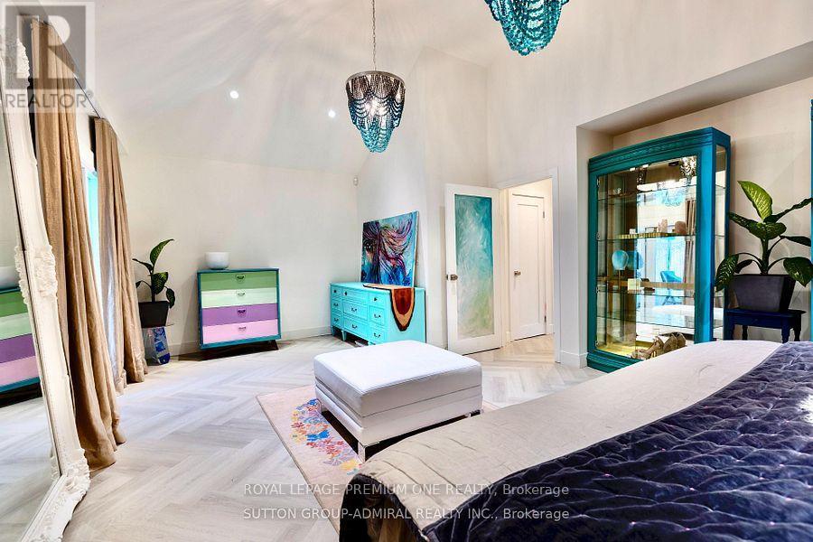 44 Baycrest Avenue, Toronto, Ontario  M6A 1W1 - Photo 12 - C12680660