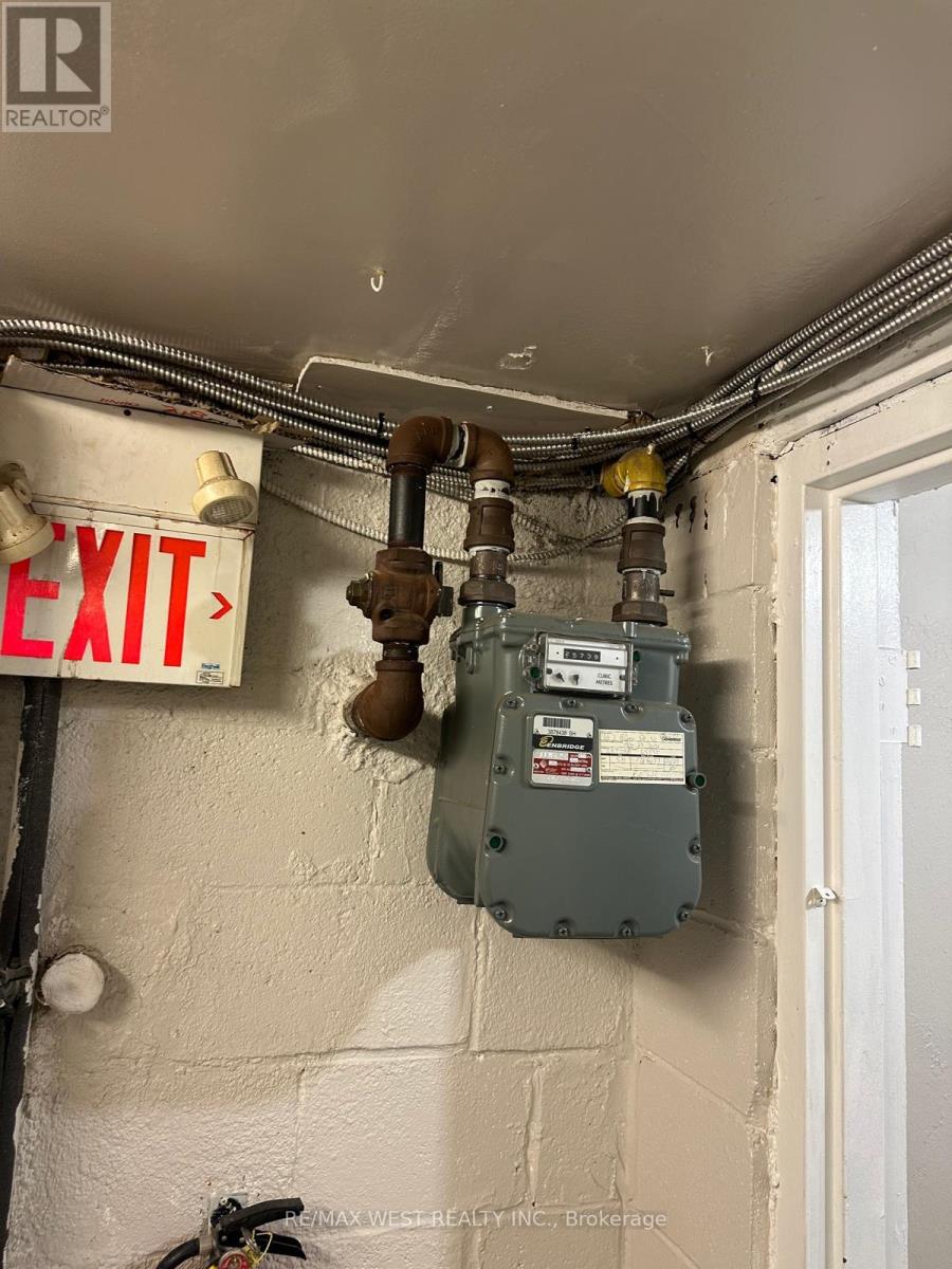 647 Bloor Street W, Toronto, Ontario M6G 1L1 - Photo 16 - C12681652