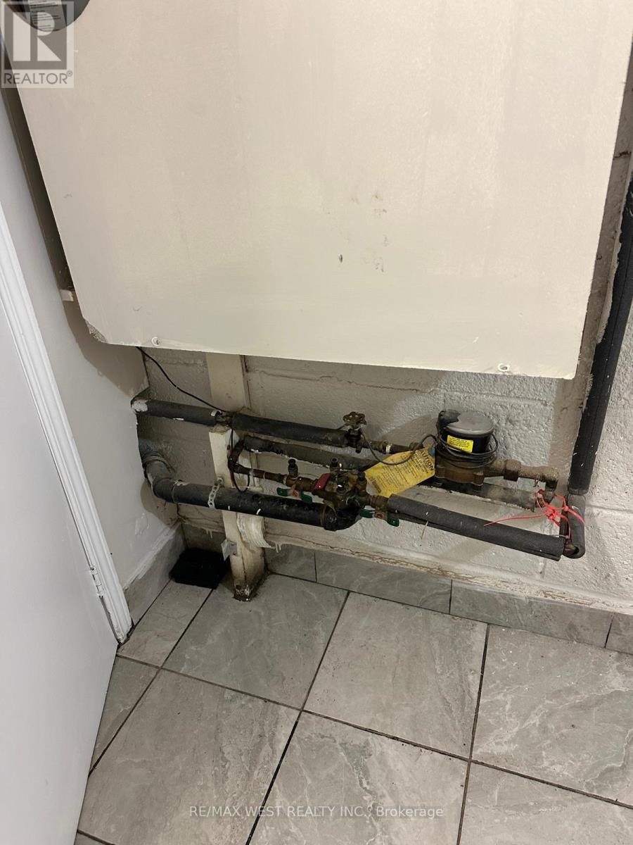 647 Bloor Street W, Toronto, Ontario M6G 1L1 - Photo 18 - C12681652