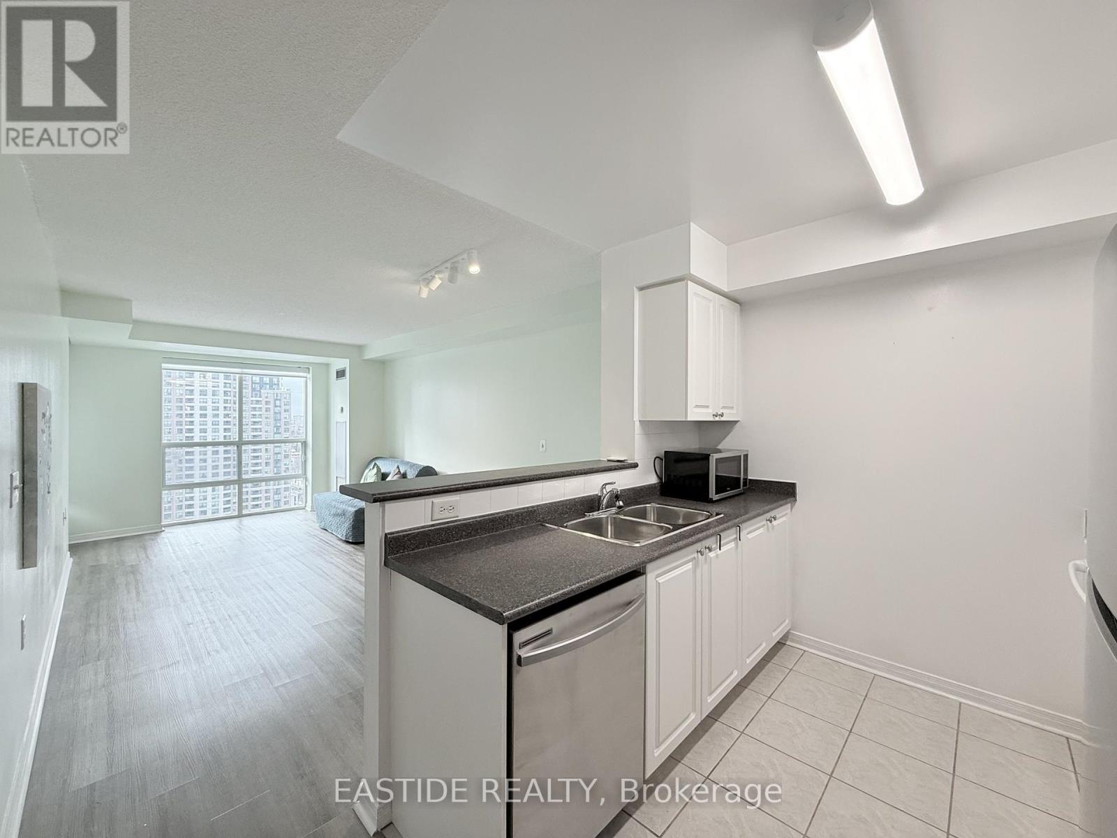 2012 - 20 Olive Avenue, Toronto, Ontario  M2N 7G5 - Photo 8 - C12681660