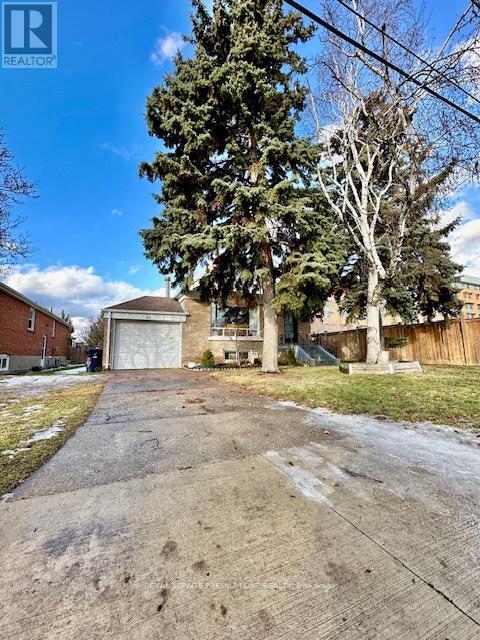 44 Baycrest Avenue, Toronto, Ontario  M6A 1W1 - Photo 5 - C12680660