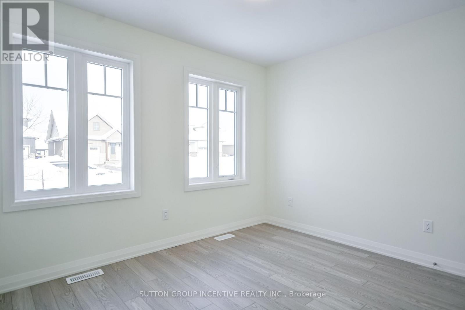 45 Harold Avenue, Severn, Ontario  L0K 1E0 - Photo 15 - S12662244