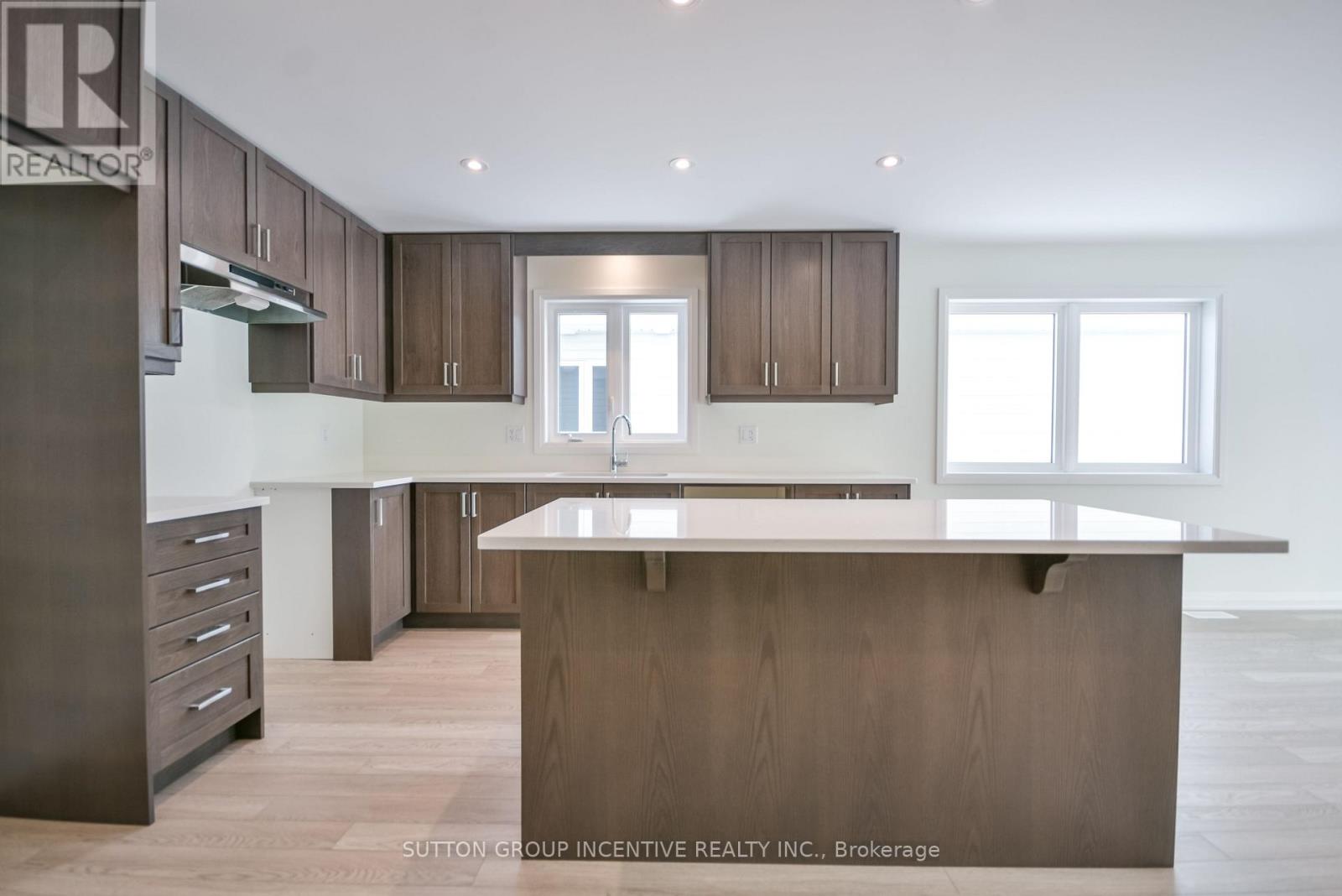 45 Harold Avenue, Severn, Ontario  L0K 1E0 - Photo 31 - S12662244