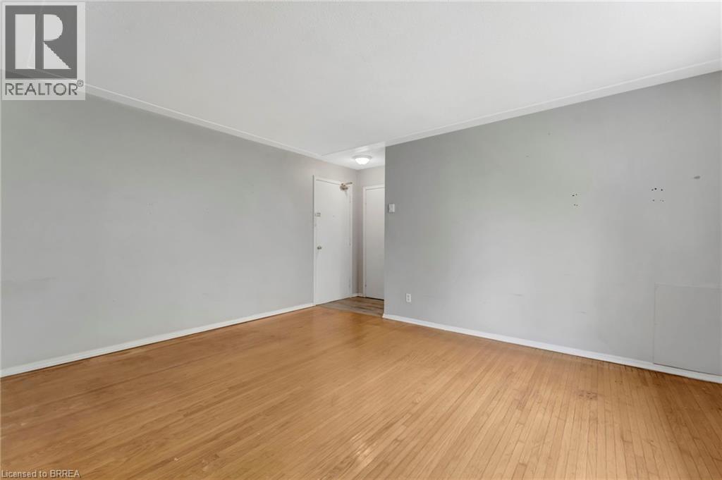 16 East Avenue, Brantford, Ontario  N3S 3L1 - Photo 9 - 40708797