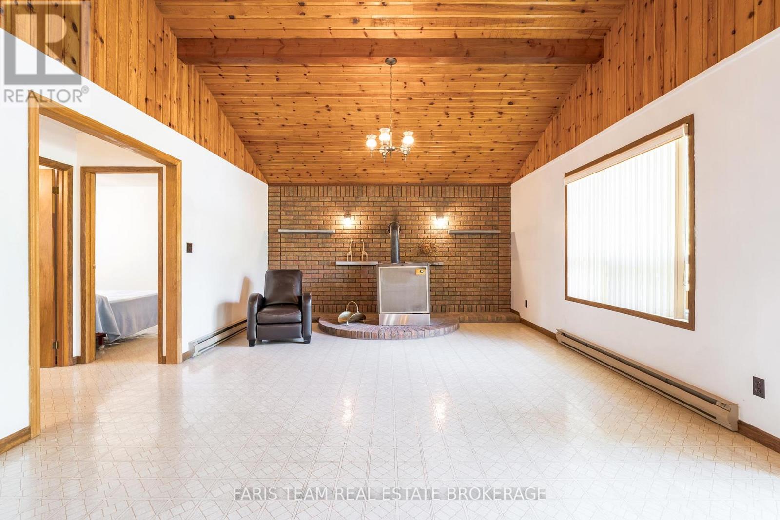 39 Rosemary Road, Tiny, Ontario  L0L 2T0 - Photo 9 - S12681666