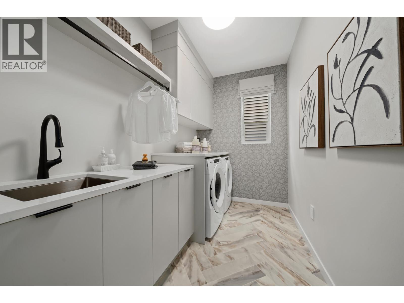 11013 250a Street, Maple Ridge, British Columbia  V0V 0V0 - Photo 8 - R3077709