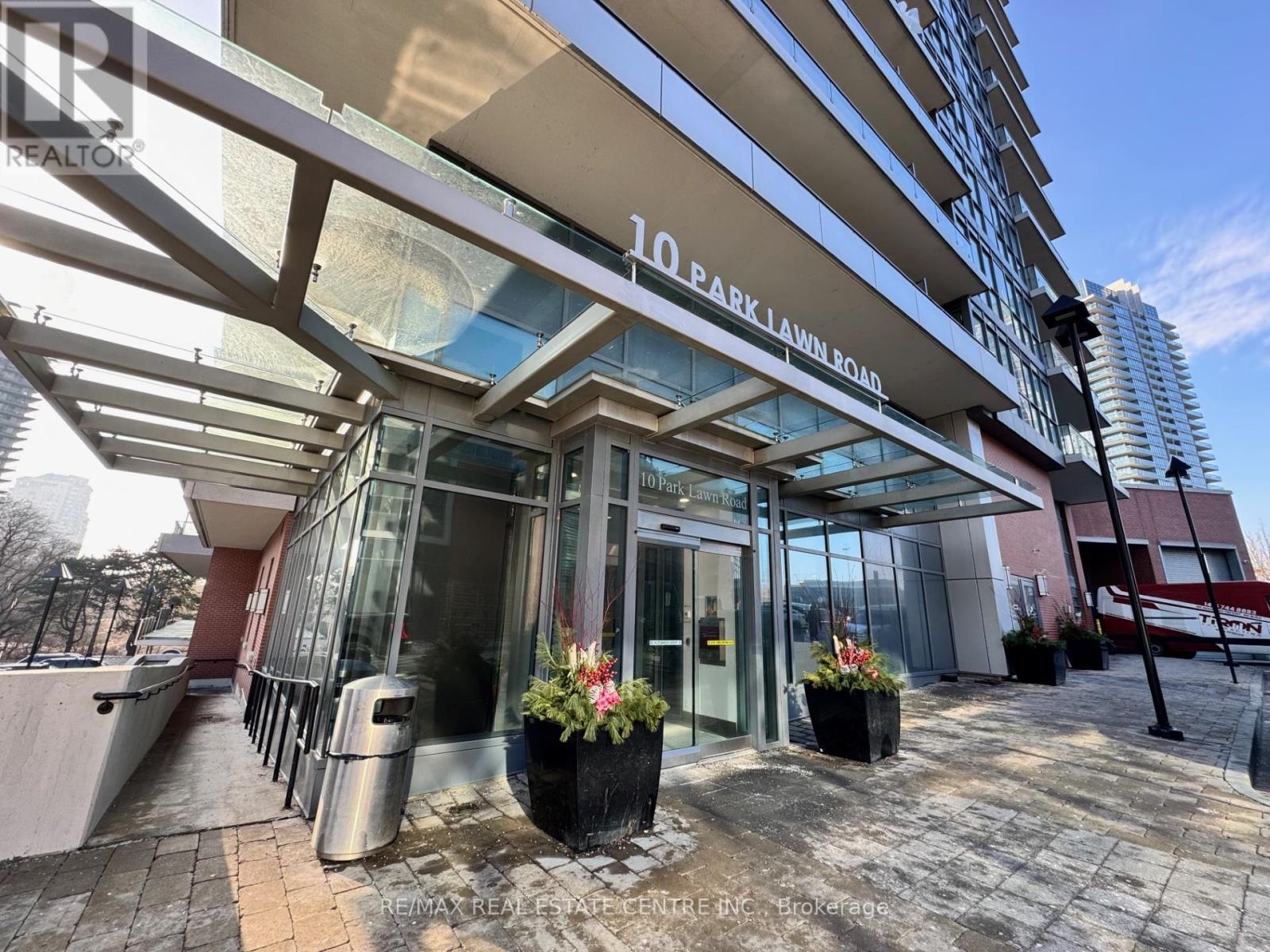 3604 - 10 Park Lawn Road, Toronto, Ontario  M8V 0H9 - Photo 2 - W12681626