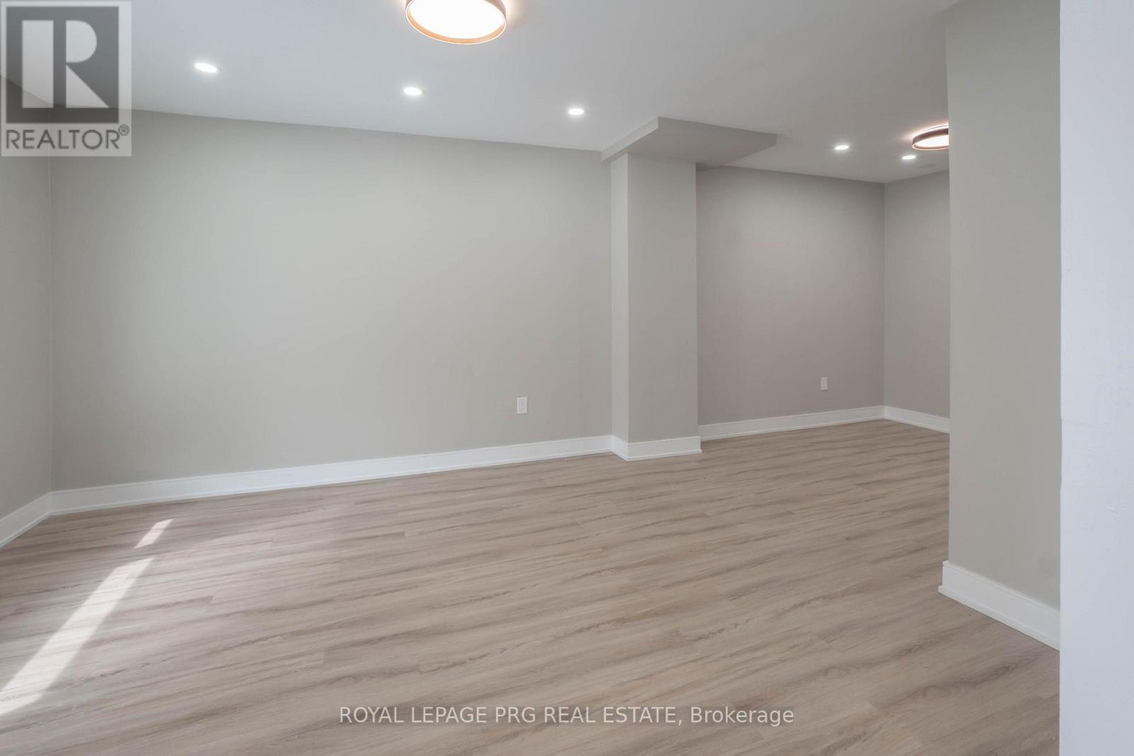 33 Glenmore Crescent, Brampton, Ontario  L6S 1H9 - Photo 5 - W12681640