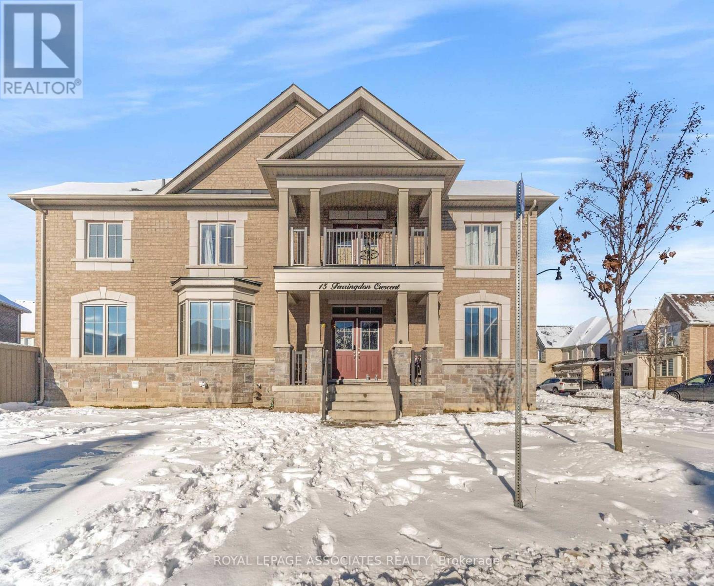 15 FARRINGDON CRESCENT, Brampton, Ontario