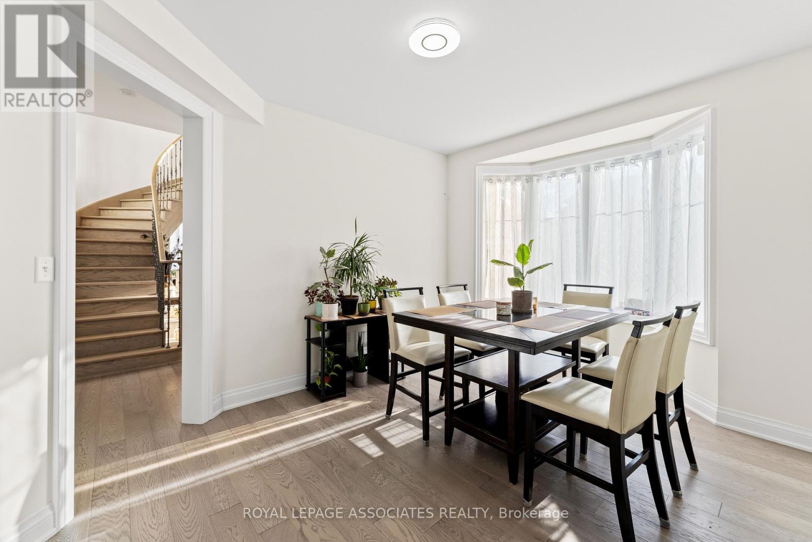 15 Farringdon Crescent, Brampton, Ontario  L7A 4Z5 - Photo 11 - W12681662