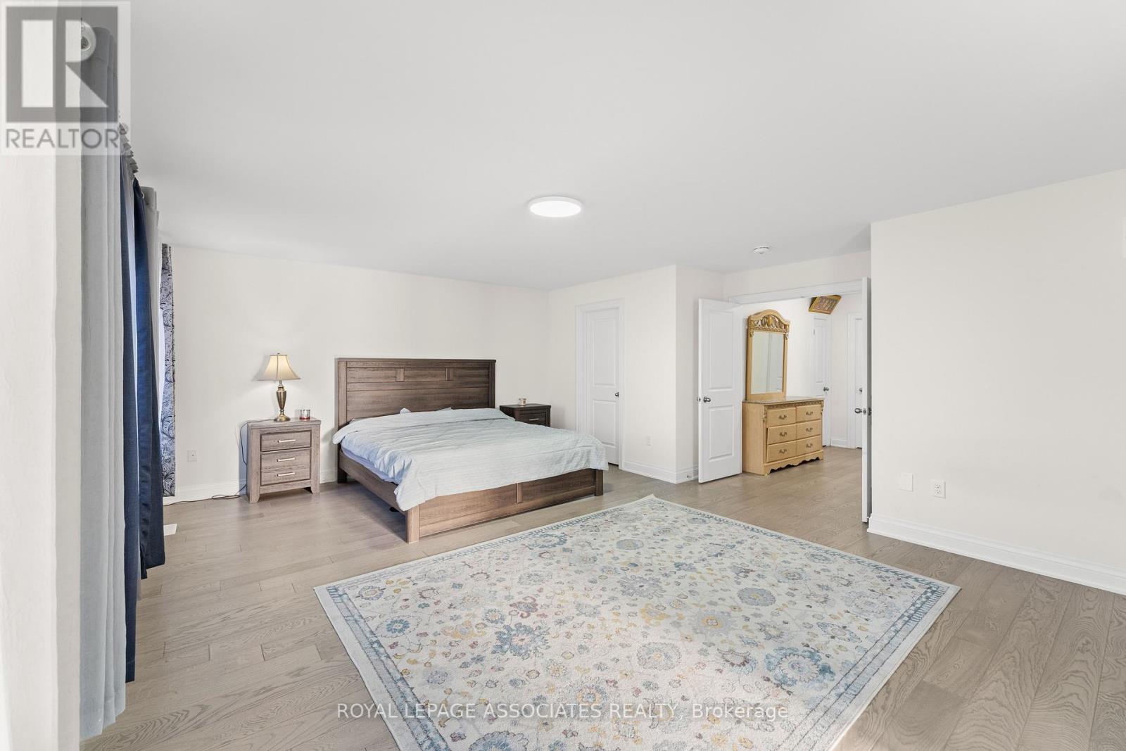 15 Farringdon Crescent, Brampton, Ontario  L7A 4Z5 - Photo 21 - W12681662