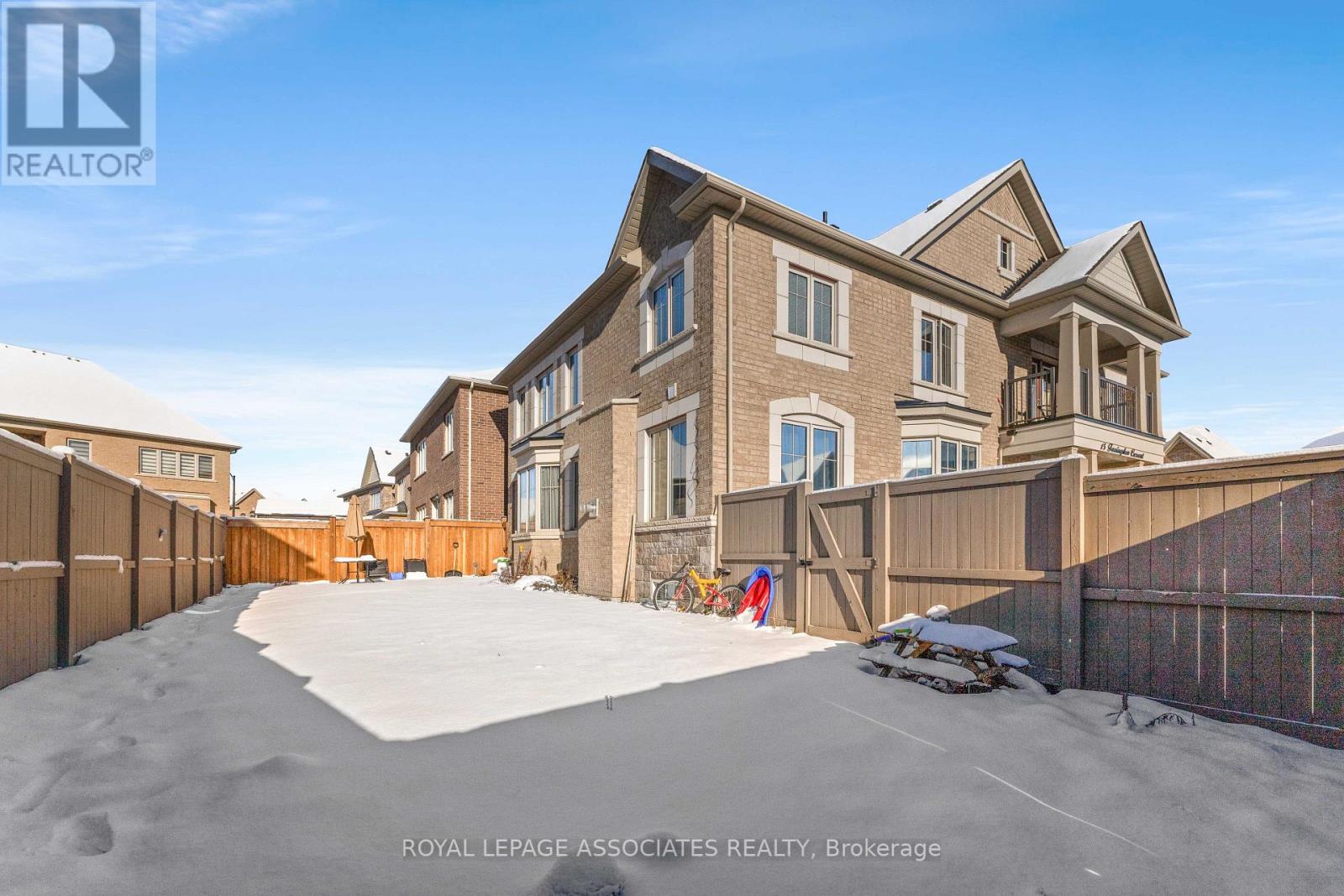 15 Farringdon Crescent, Brampton, Ontario  L7A 4Z5 - Photo 34 - W12681662