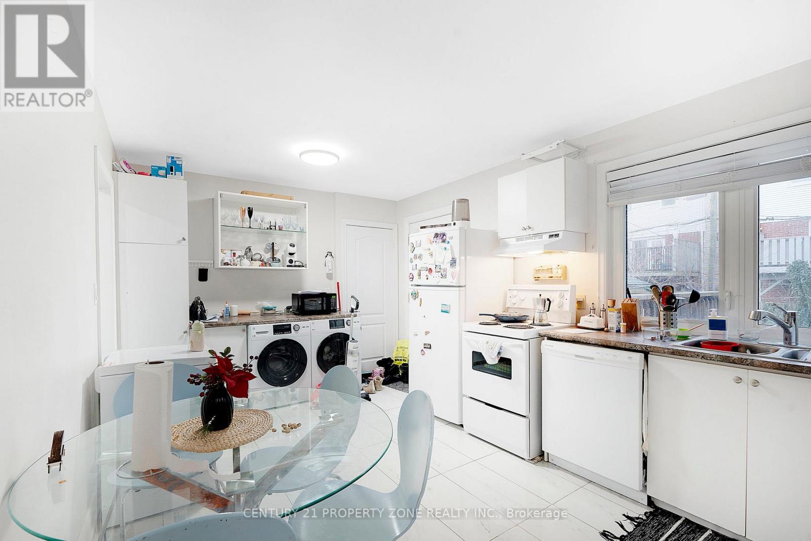 64 Florence Drive, Oakville, Ontario  L6K 1V6 - Photo 10 - W12681668