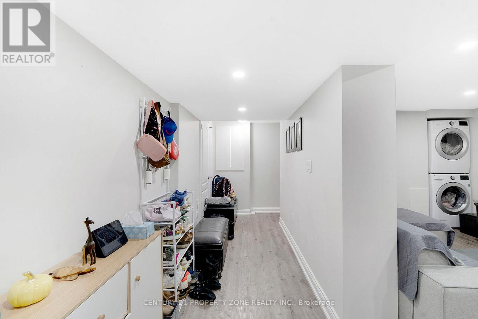 64 Florence Drive, Oakville, Ontario  L6K 1V6 - Photo 20 - W12681668