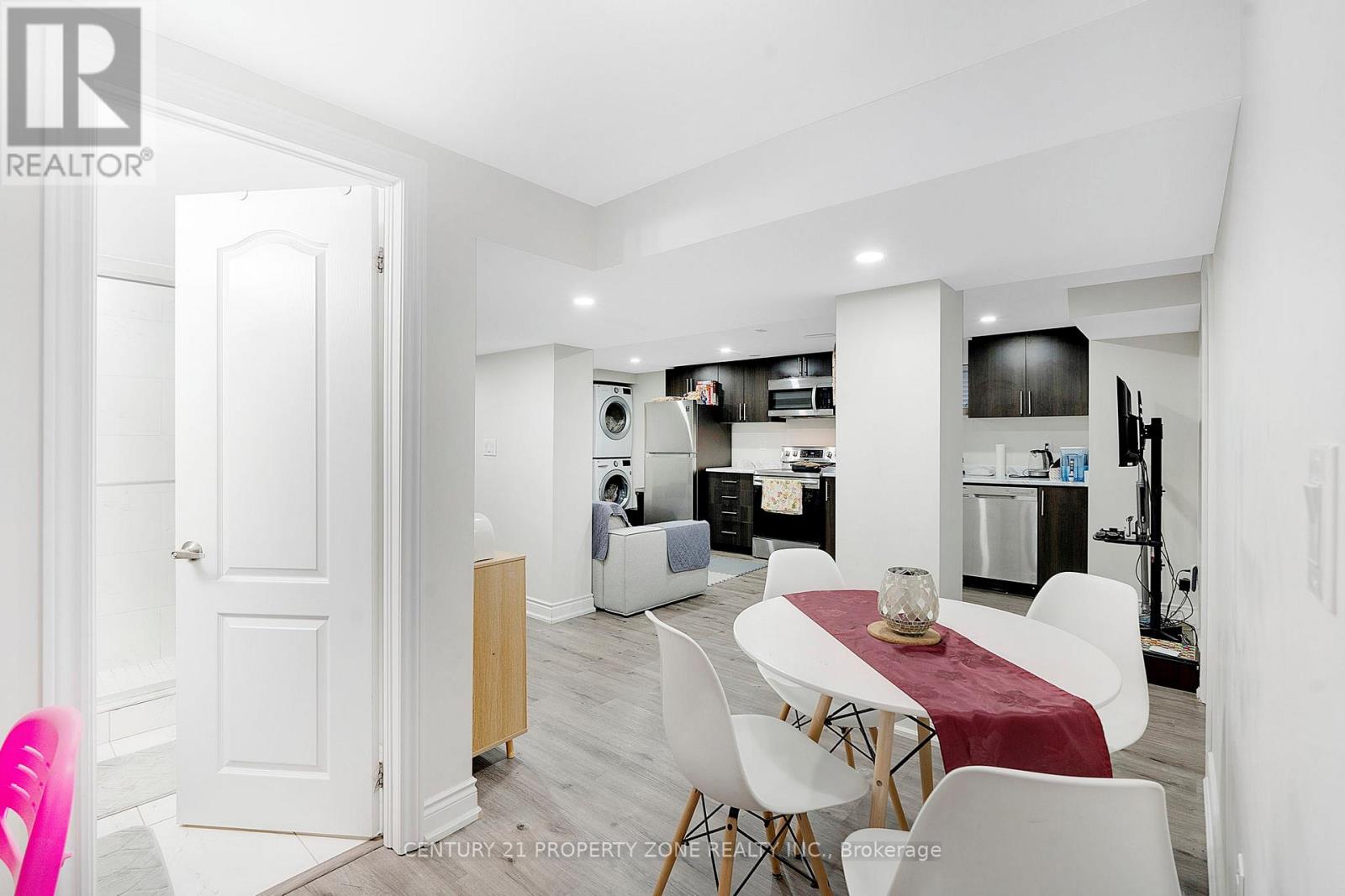 64 Florence Drive, Oakville, Ontario  L6K 1V6 - Photo 23 - W12681668