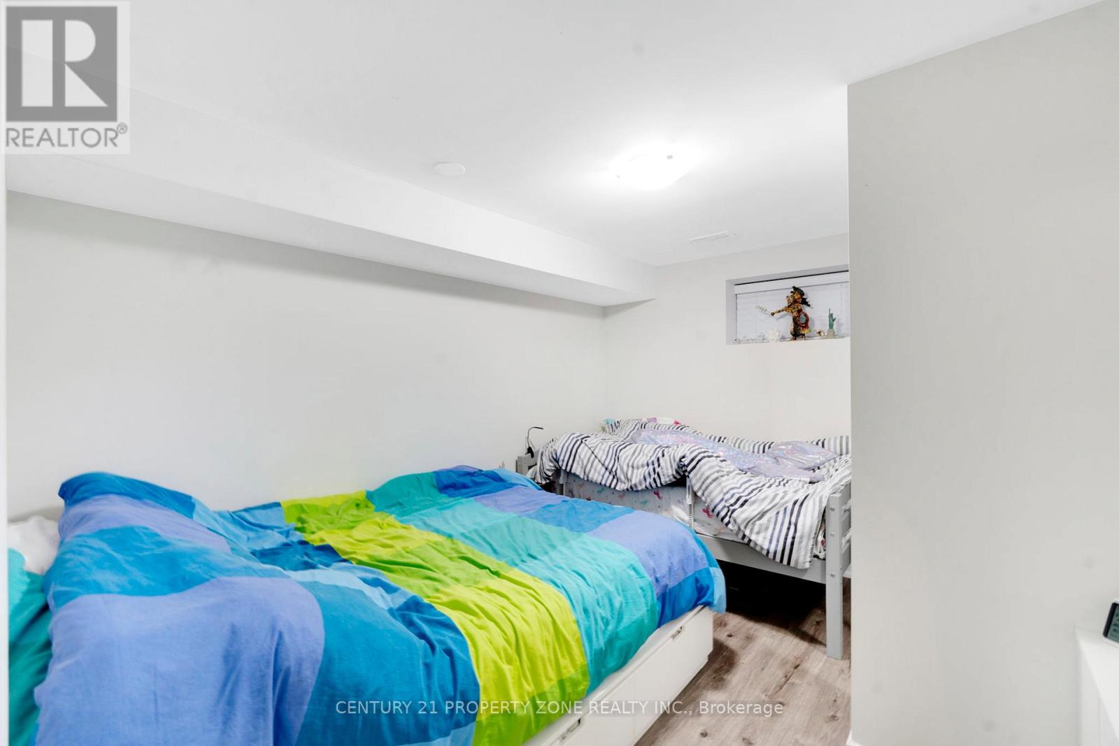 64 Florence Drive, Oakville, Ontario  L6K 1V6 - Photo 24 - W12681668