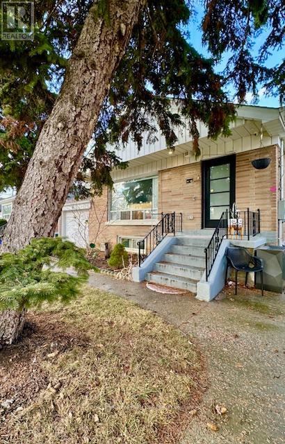 44 BAYCREST AVENUE, Toronto, Ontario