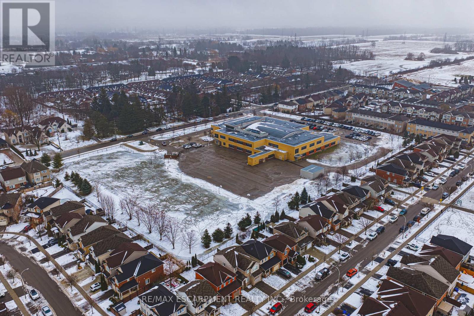 85 Peer Court, Hamilton, Ontario  L9K 0C5 - Photo 46 - X12681586