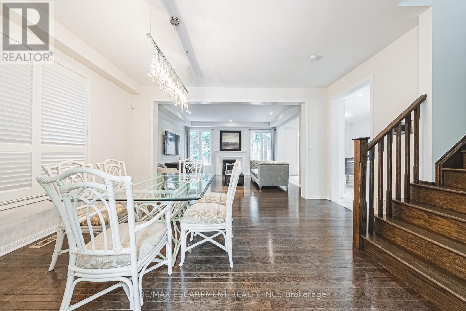 85 Peer Court, Hamilton, Ontario  L9K 0C5 - Photo 6 - X12681586