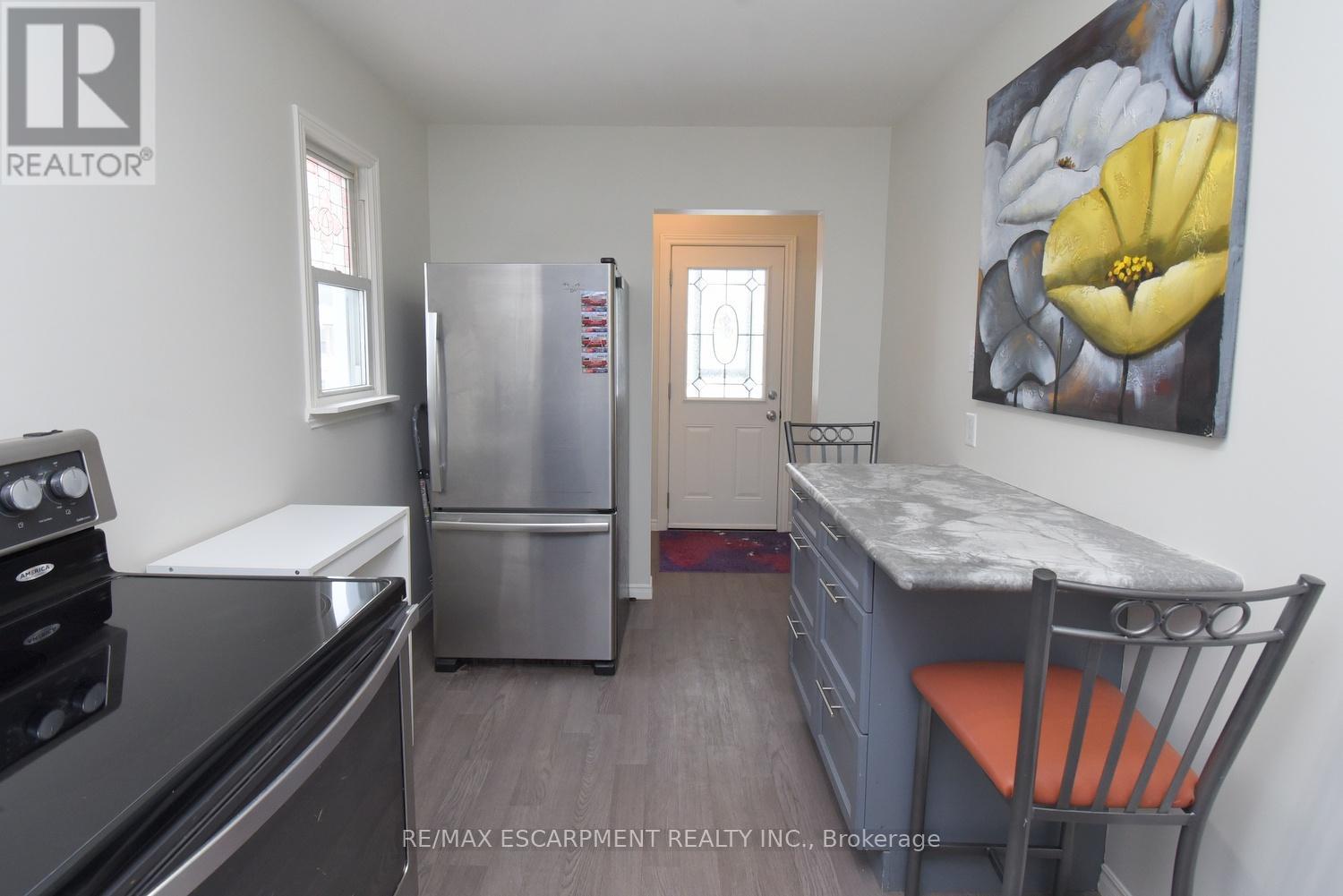 180 Adair Avenue N, Hamilton, Ontario  L8H 6A9 - Photo 15 - X12681632