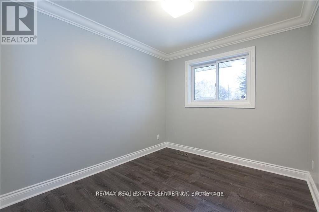 Upper - 119 Alison Avenue, Cambridge, Ontario  N1R 1N5 - Photo 14 - X12681658