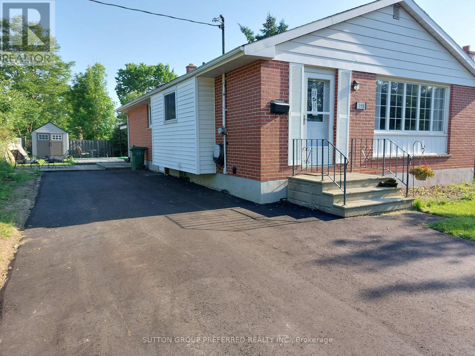 Photo 2 of 24 for 195 Myrtle Street