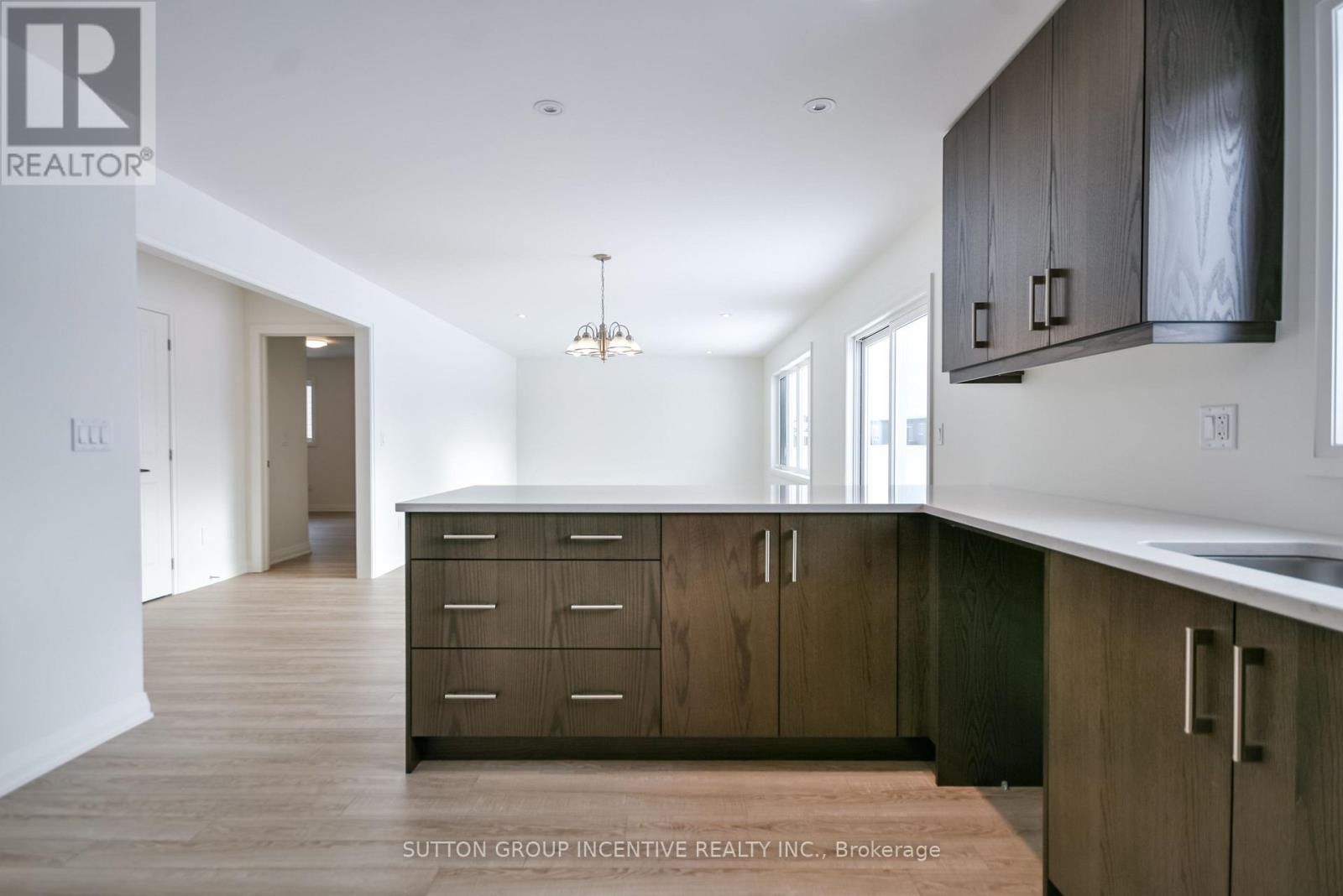 47 Harold Avenue, Severn, Ontario  L0K 1E0 - Photo 36 - S12662260