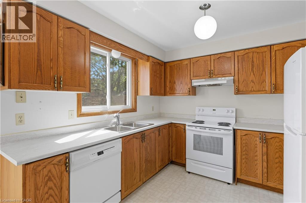 40 Gatestone Drive, Stoney Creek, Ontario  L8J 2P4 - Photo 13 - 40790360