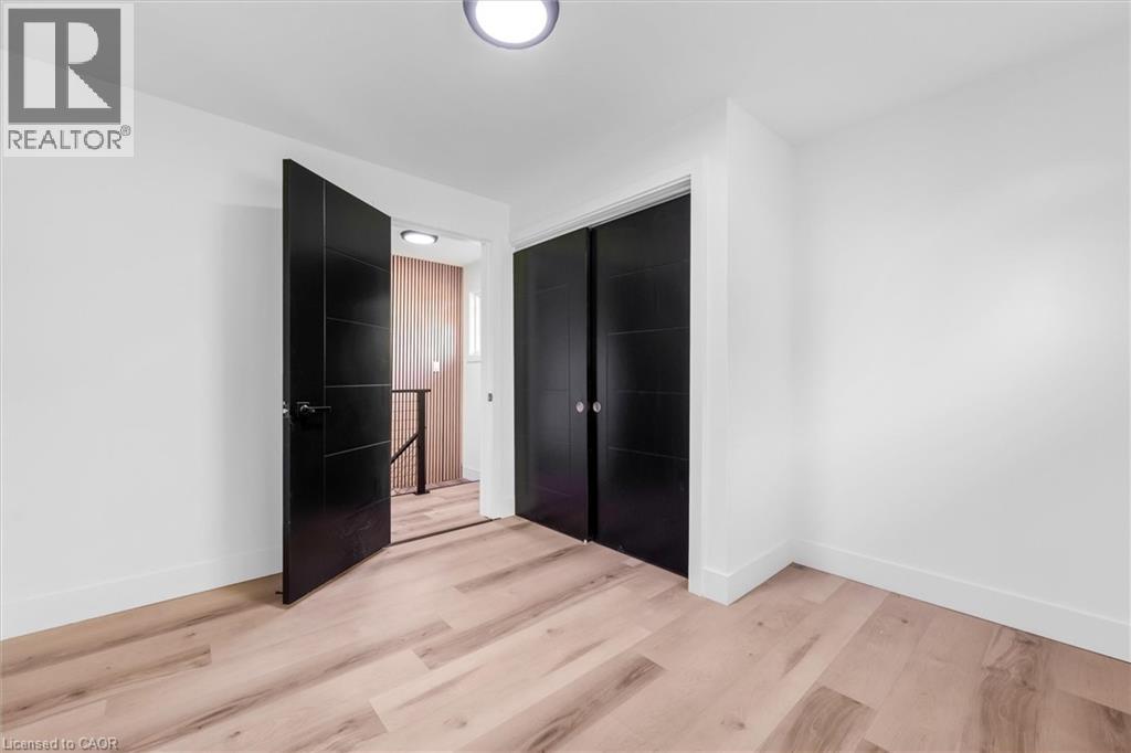 39 Grandfield Street, Hamilton, Ontario  L8T 2H1 - Photo 23 - 40796375