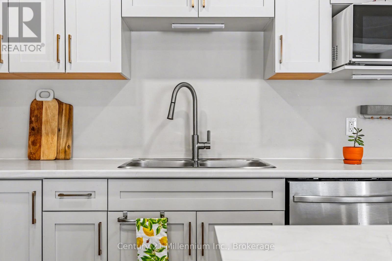 103 Mullin Street, Grey Highlands, Ontario  N0C 1H0 - Photo 17 - X12681776