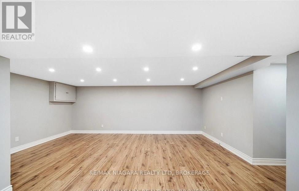 Lower Unit - 4102 Brookdale Drive, Niagara Falls, Ontario  L2H 2B4 - Photo 6 - X12680408