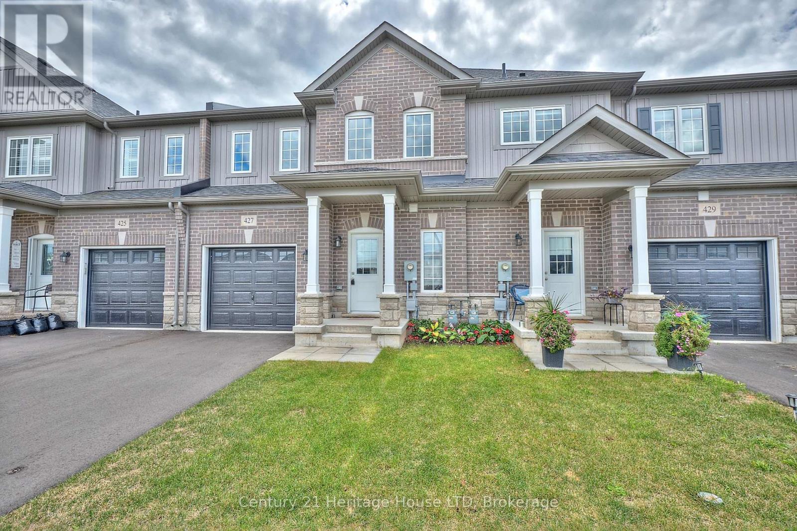 427 Williams Crescent, Fort Erie, Ontario  L2A 4P6 - Photo 4 - X12681838