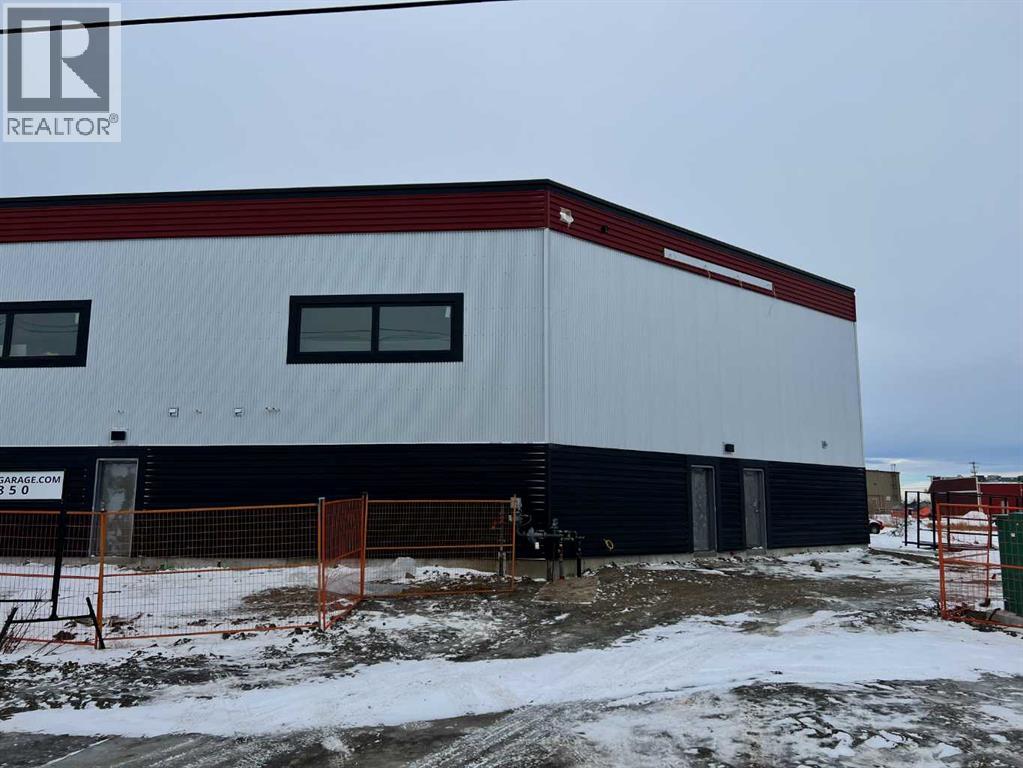 3, 30 Thevenaz Industrial Trail, Sylvan Lake, Alberta  T4S 0B6 - Photo 2 - A2278229