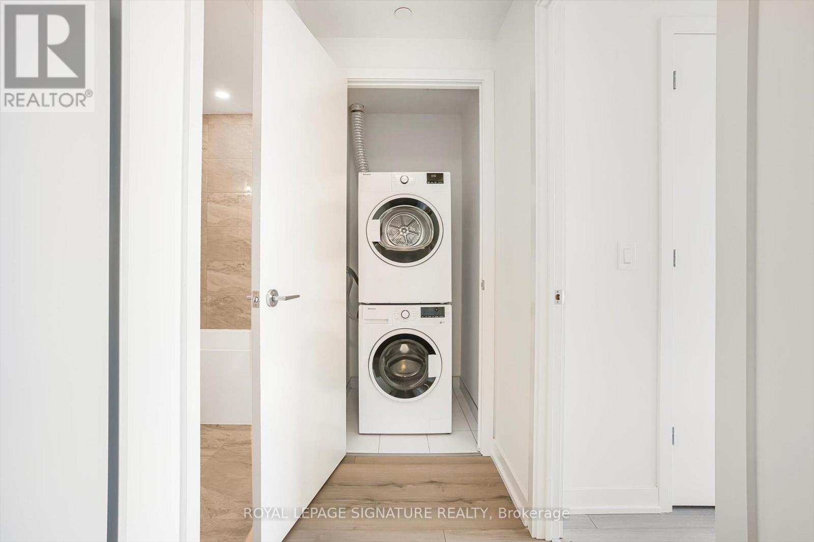 B510 - 3071 Trafalgar Road, Oakville, Ontario  L6H 8C6 - Photo 46 - W12679944