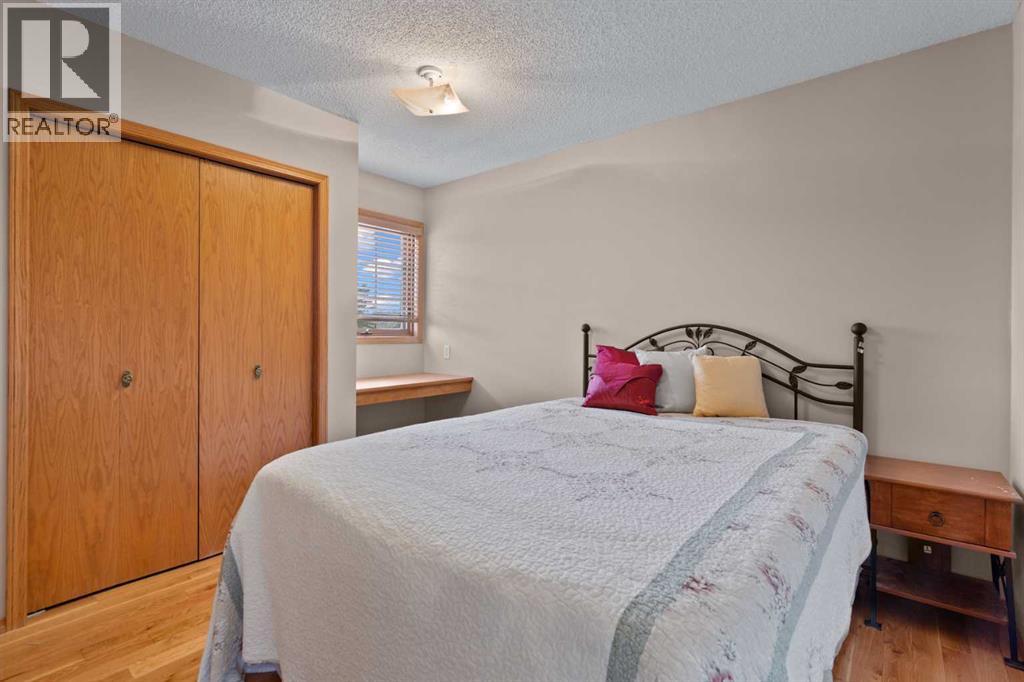 104 Hampshire Close Nw, Calgary, Alberta  T3A 4X9 - Photo 30 - A2267985